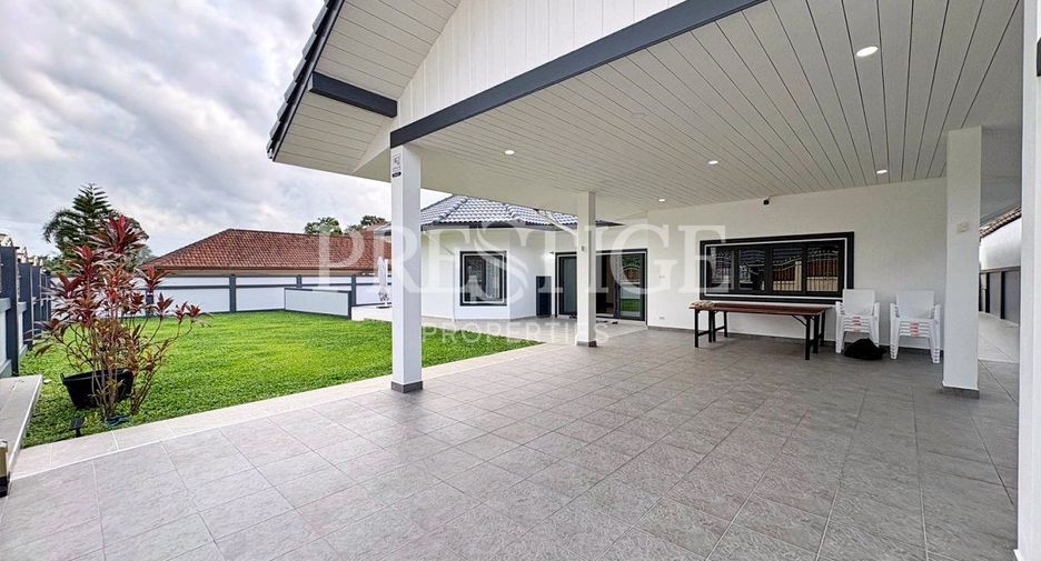 For sale 4 bedrooms house in Bang Lamung, Chonburi