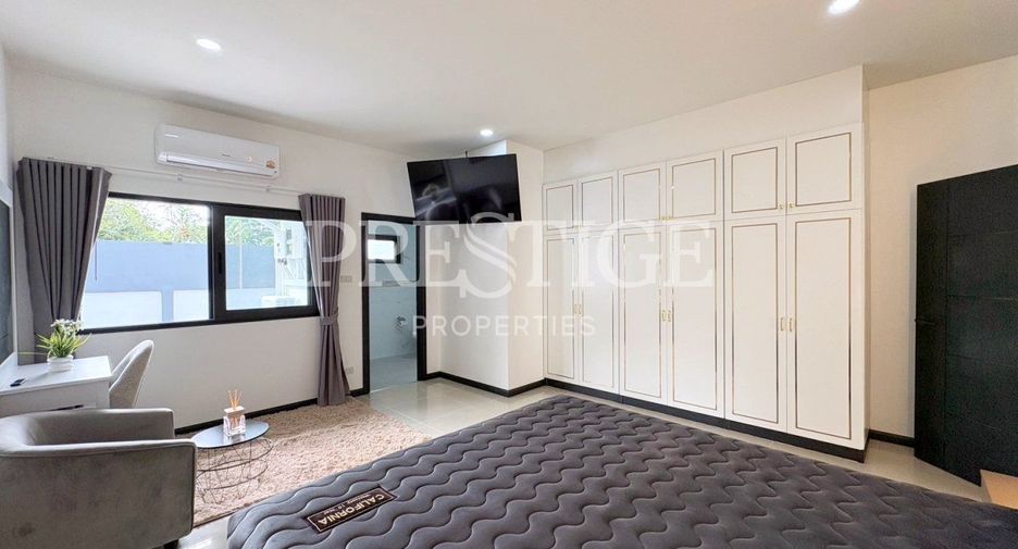 For sale 4 bedrooms house in Bang Lamung, Chonburi