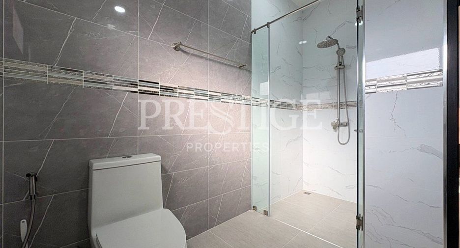 For sale 4 bedrooms house in Bang Lamung, Chonburi