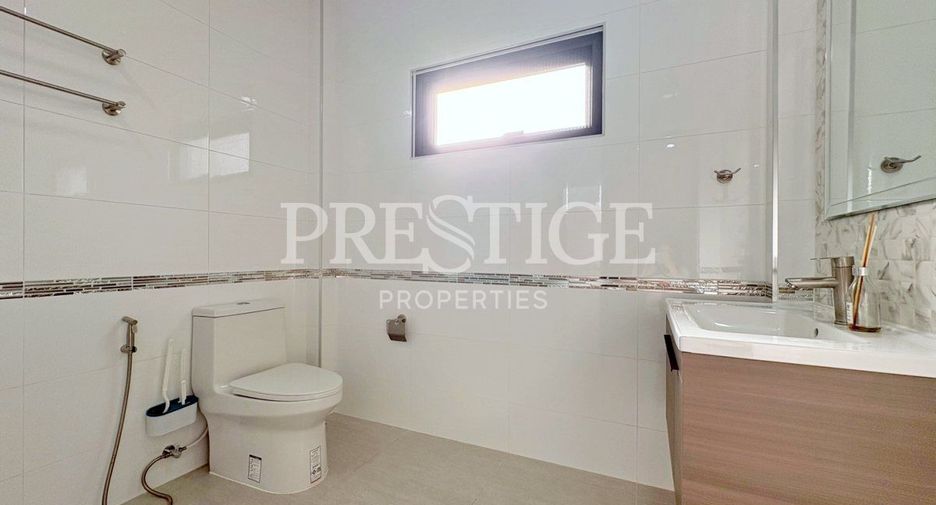 For sale 4 bedrooms house in Bang Lamung, Chonburi