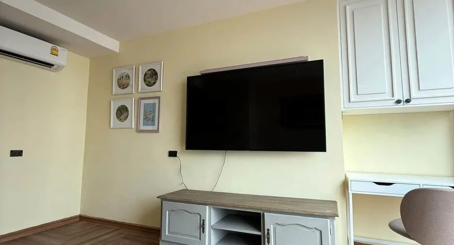 For rent 1 bed condo in Watthana, Bangkok
