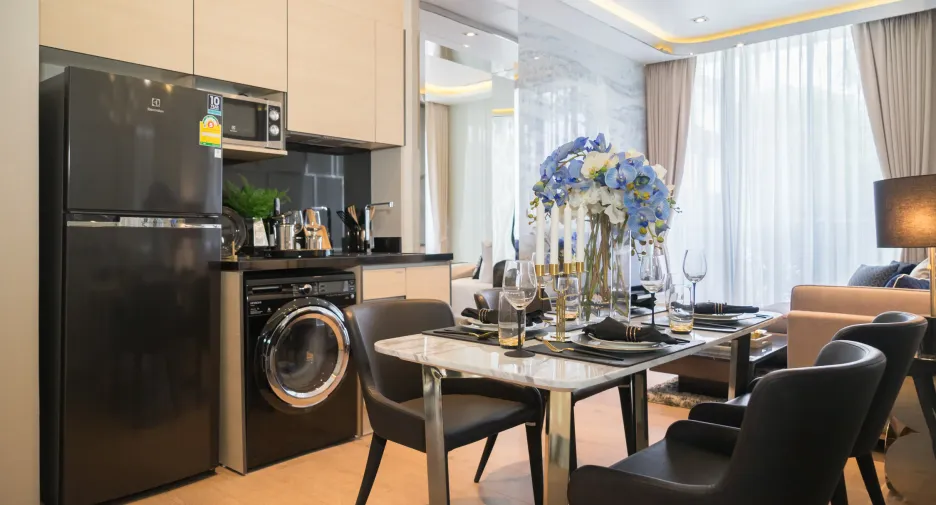 For sale 1 bed condo in Khlong Toei, Bangkok