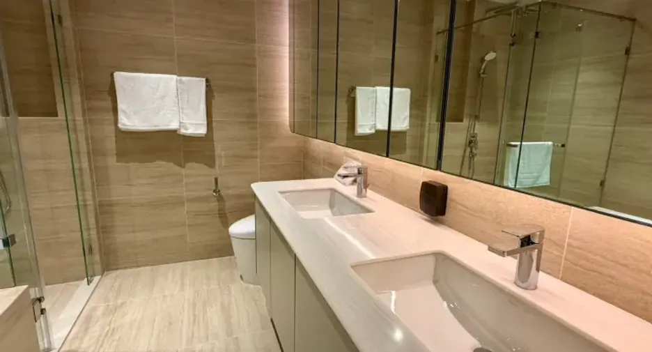 For rent 2 bedrooms condo in Khlong Toei, Bangkok