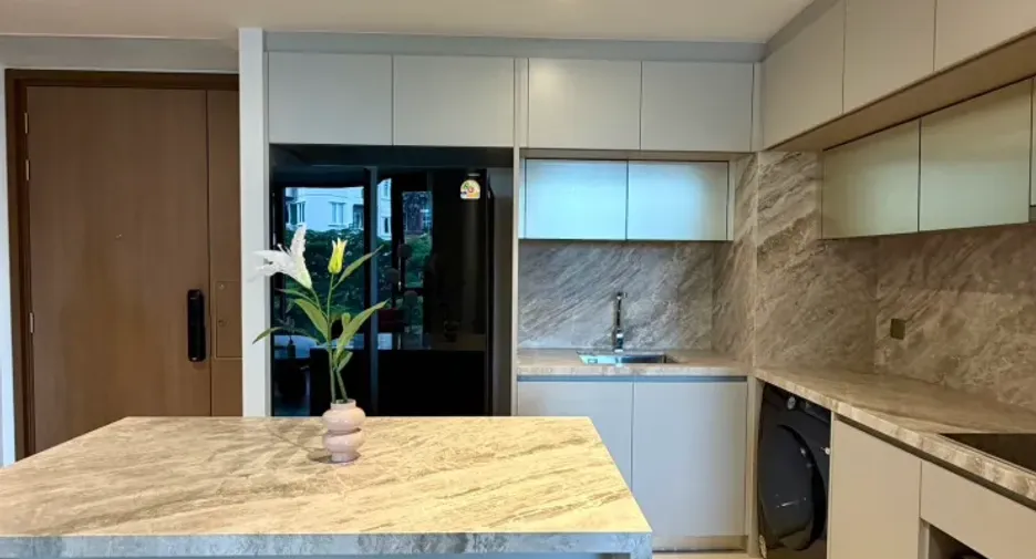 For rent 2 bedrooms condo in Khlong Toei, Bangkok