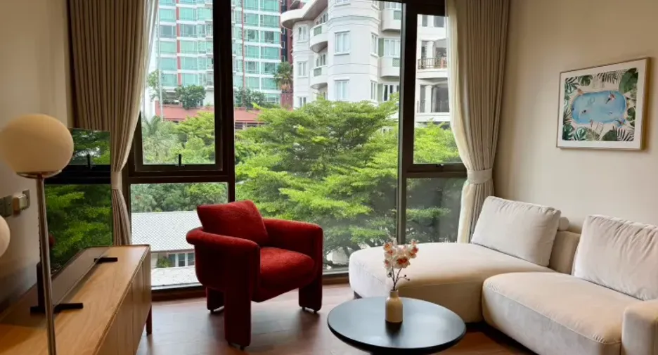 For rent 2 bedrooms condo in Khlong Toei, Bangkok