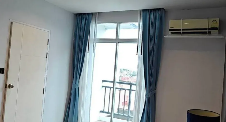 Condo en alquiler de 2 habitaciones en Mueang Phuket, Phuket