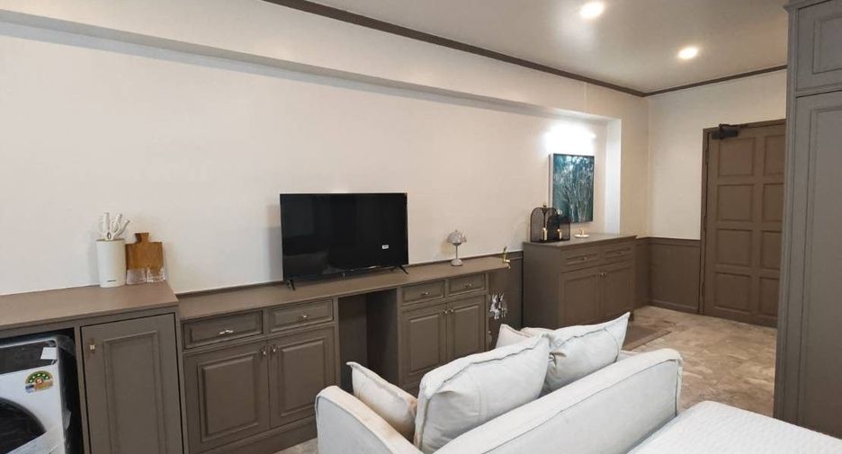For sale studio condo in Mueang Chiang Mai, Chiang Mai
