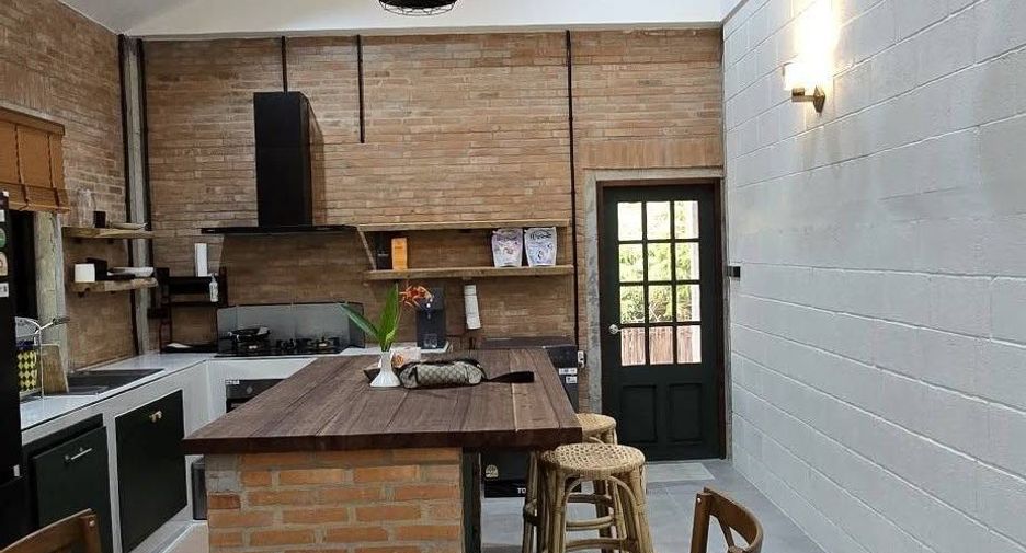 For rent 2 bedrooms house in Saraphi, Chiang Mai