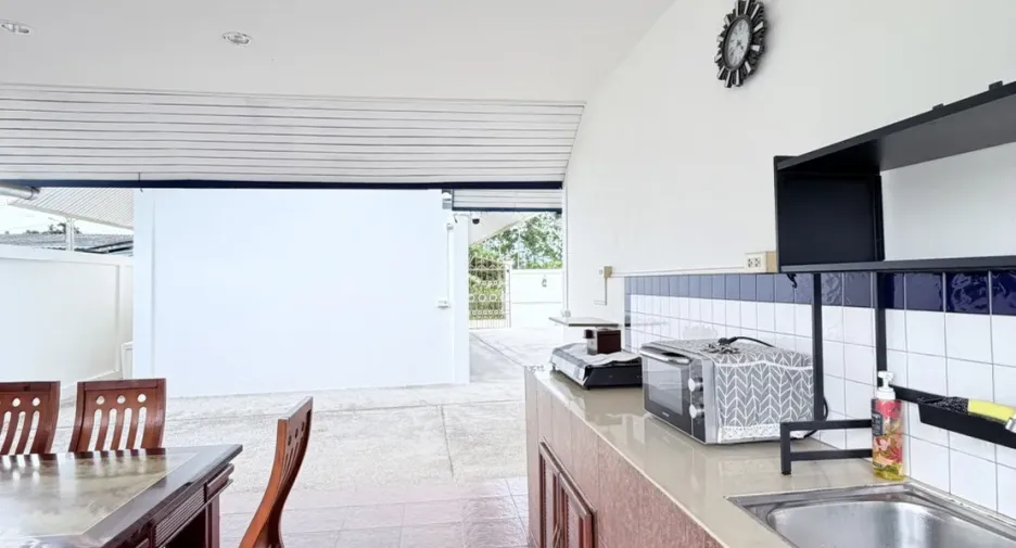 For sale 4 bedrooms villa in Pran Buri, Prachuap Khiri Khan