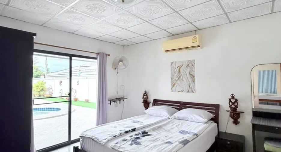 For sale 4 bedrooms villa in Pran Buri, Prachuap Khiri Khan
