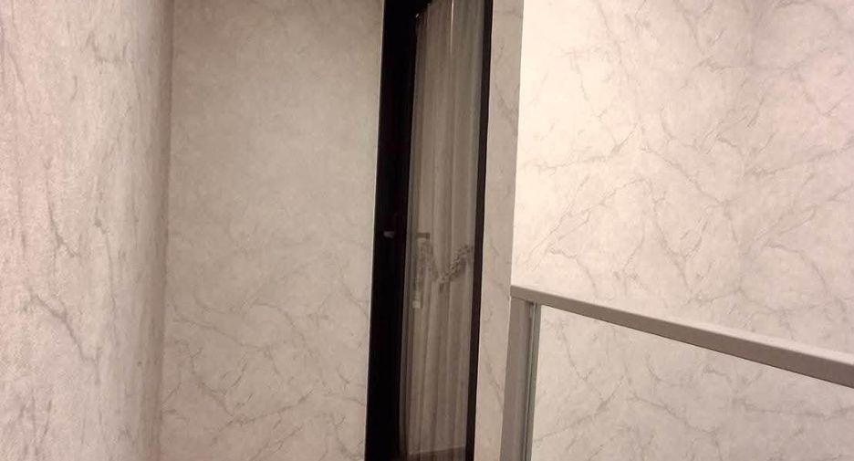 For rent 2 bedrooms condo in Huai Khwang, Bangkok
