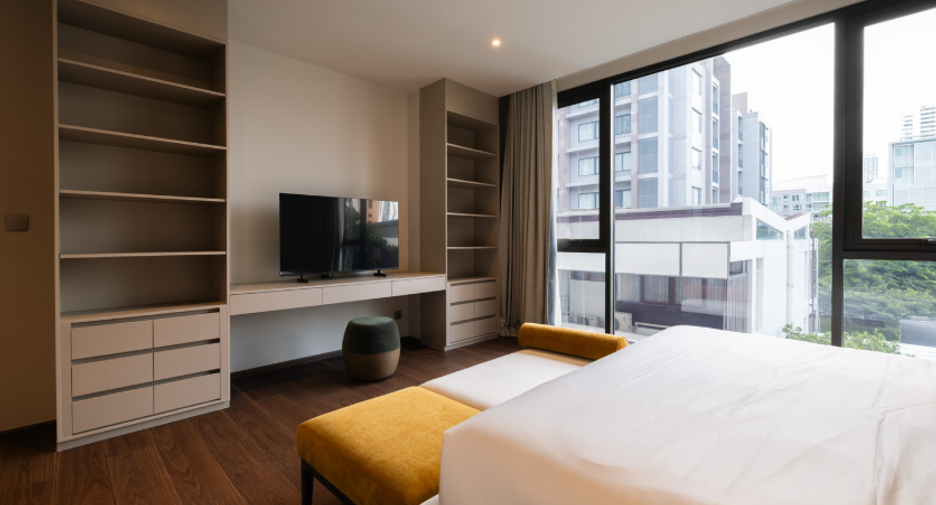 For rent 2 bedrooms condo in Khlong Toei, Bangkok