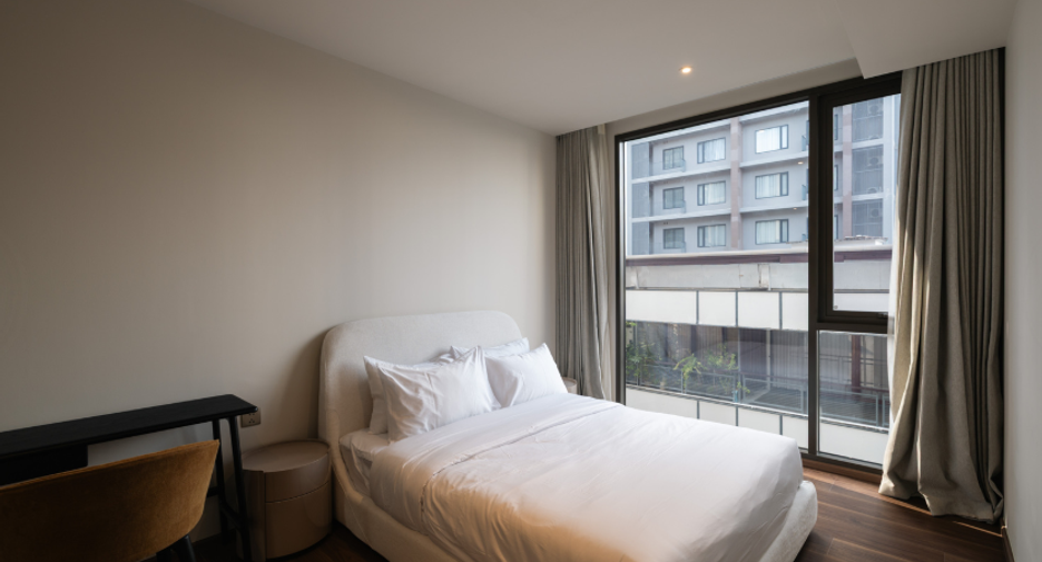 For rent 2 bedrooms condo in Khlong Toei, Bangkok