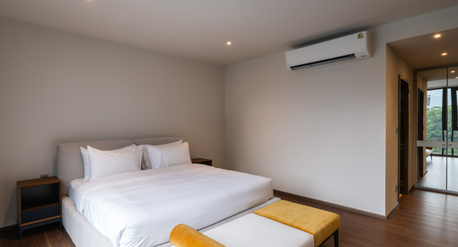 For rent 2 bedrooms condo in Khlong Toei, Bangkok