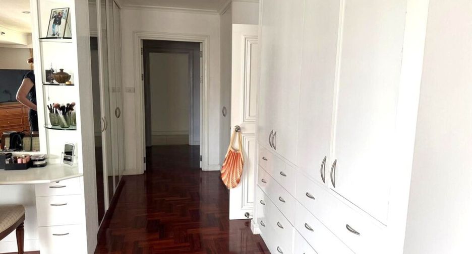 ให้เช่า 4 ห้องนอน คอนโด ใน วัฒนา, กรุงเทพฯ