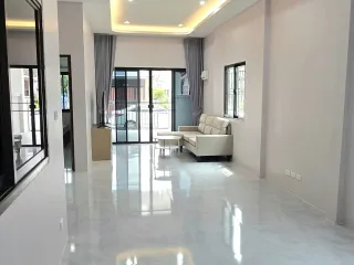 À louer 2 chambres maison à Mueang Phuket, Phuket