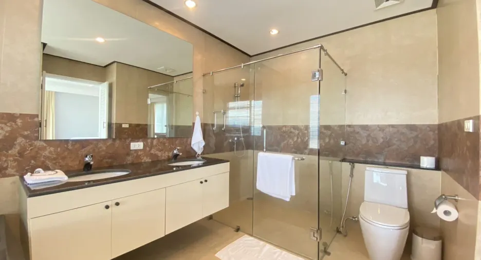 For rent 2 bedrooms condo in Kathu, Phuket
