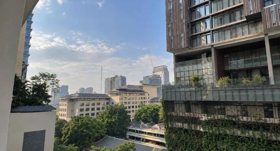 For rent studio condo in Pathum Wan, Bangkok