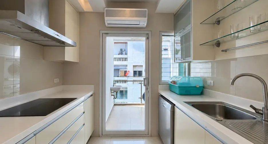 Apartment zur Miete mit 3 Zimmer in Khlong Toei, Bangkok