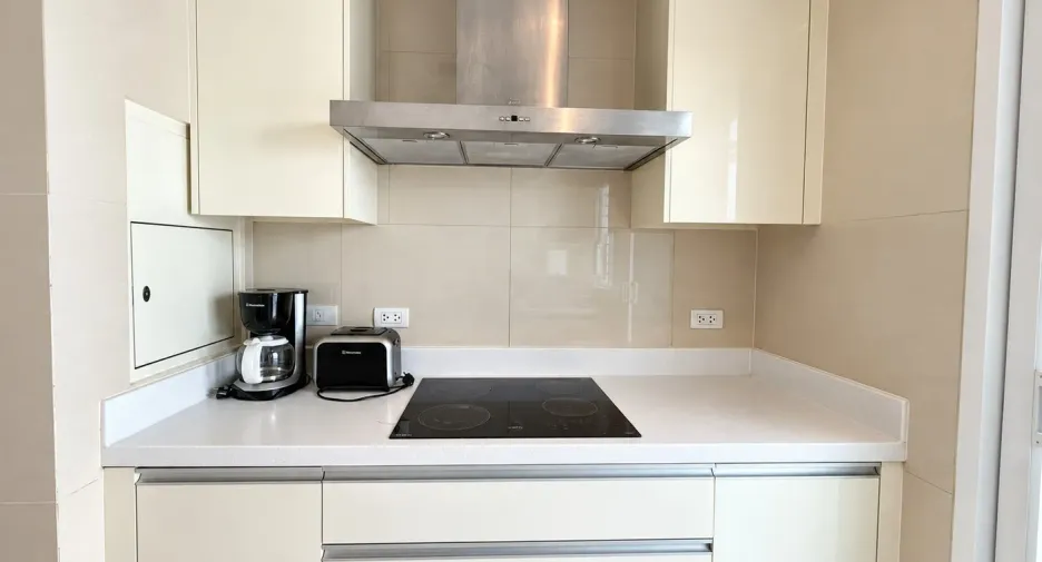 Apartment zur Miete mit 3 Zimmer in Khlong Toei, Bangkok