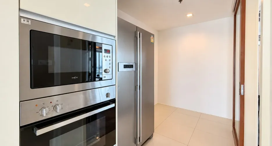 Apartment zur Miete mit 3 Zimmer in Khlong Toei, Bangkok