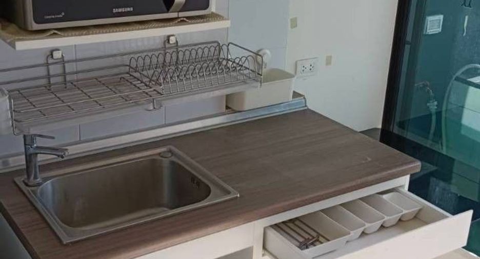 For sale 1 bed condo in Lat Krabang, Bangkok