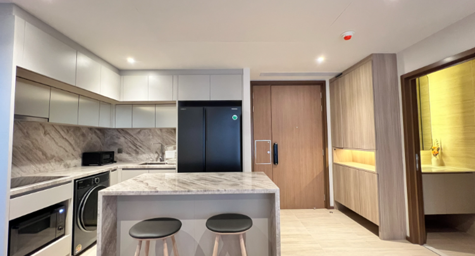 For rent 2 bedrooms condo in Khlong Toei, Bangkok