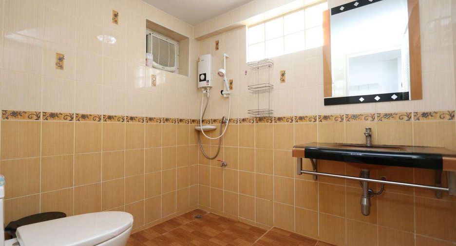 For rent 3 bedrooms house in San Kamphaeng, Chiang Mai