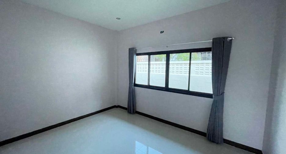 For rent 3 bedrooms house in San Sai, Chiang Mai