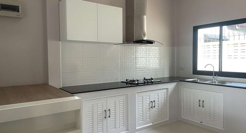 For rent 3 bedrooms house in San Sai, Chiang Mai