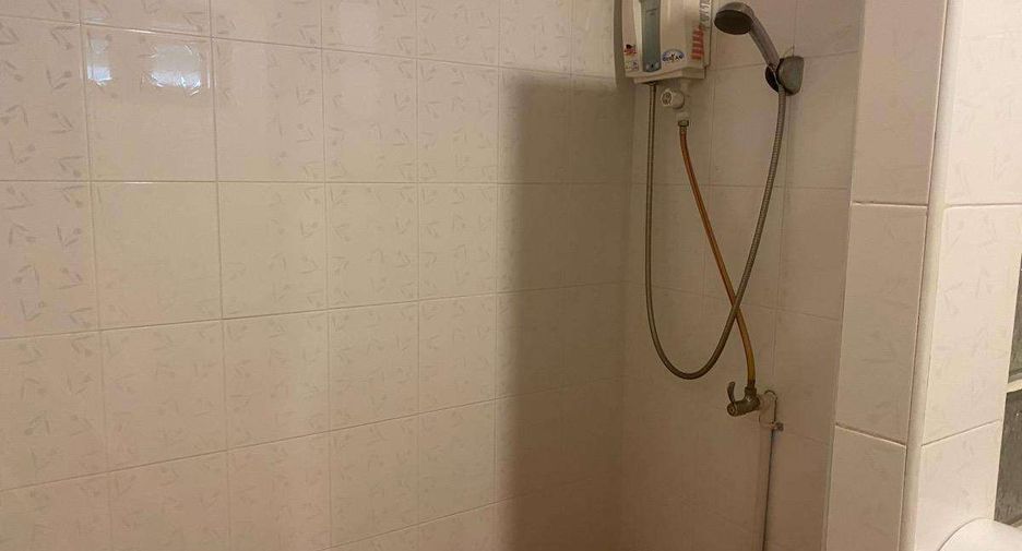 Haus zur Miete mit 4 Zimmer in Mueang Chiang Mai, Chiang Mai