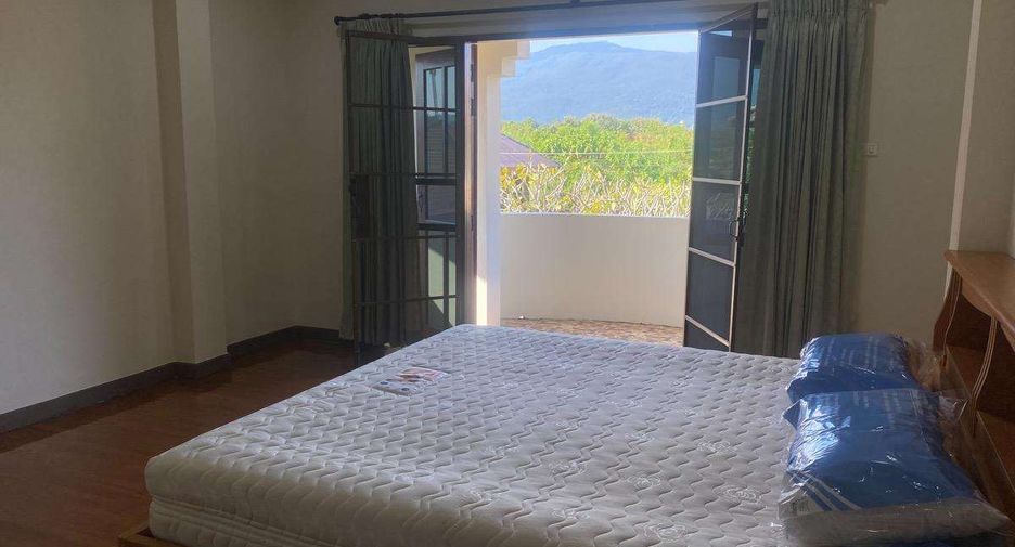 Haus zur Miete mit 4 Zimmer in Mueang Chiang Mai, Chiang Mai