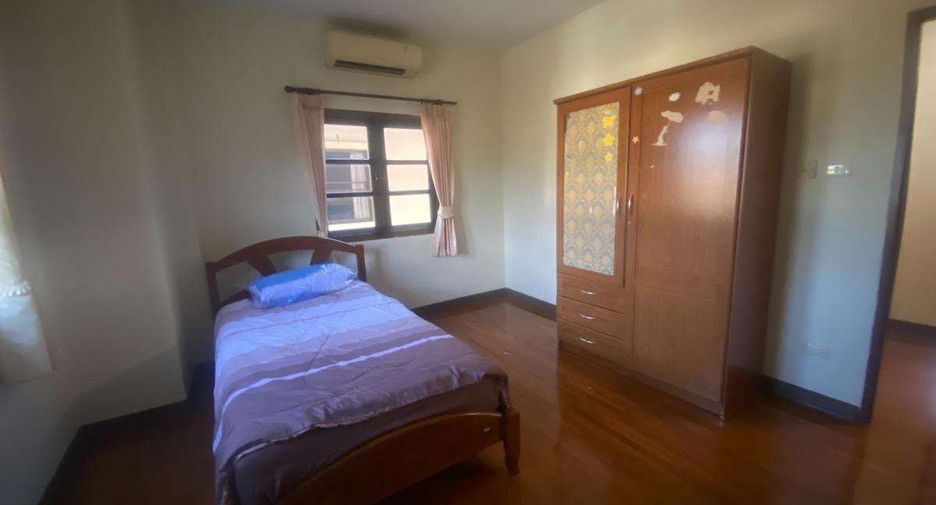 Haus zur Miete mit 4 Zimmer in Mueang Chiang Mai, Chiang Mai