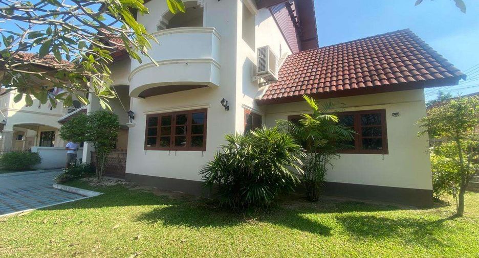 Haus zur Miete mit 4 Zimmer in Mueang Chiang Mai, Chiang Mai