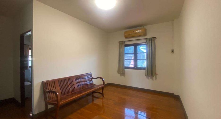 Haus zur Miete mit 4 Zimmer in Mueang Chiang Mai, Chiang Mai