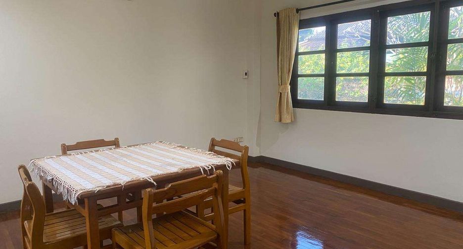 Haus zur Miete mit 4 Zimmer in Mueang Chiang Mai, Chiang Mai