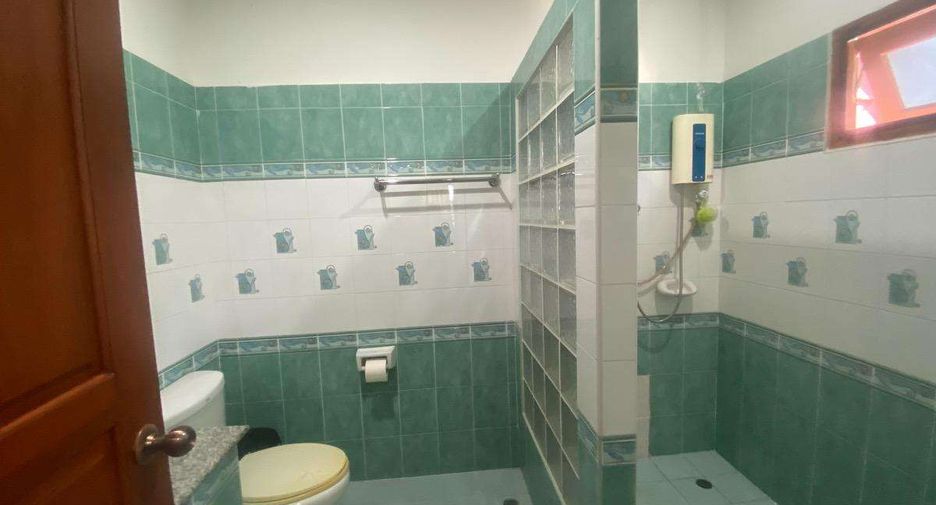 Haus zur Miete mit 4 Zimmer in Mueang Chiang Mai, Chiang Mai