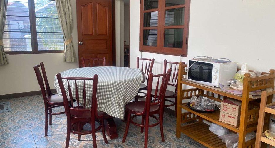 Haus zur Miete mit 4 Zimmer in Mueang Chiang Mai, Chiang Mai