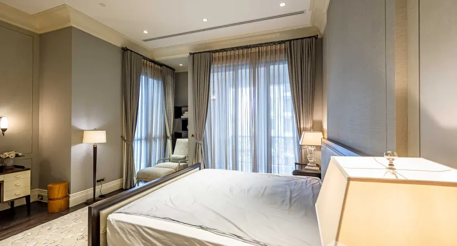 For rent 2 bedrooms condo in Pathum Wan, Bangkok