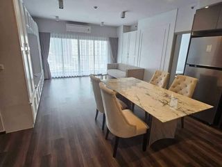 For rent 2 bedrooms condo in Huai Khwang, Bangkok