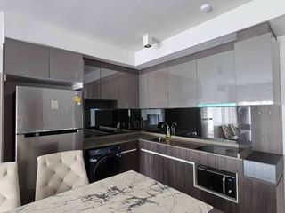 For rent 2 bedrooms condo in Huai Khwang, Bangkok
