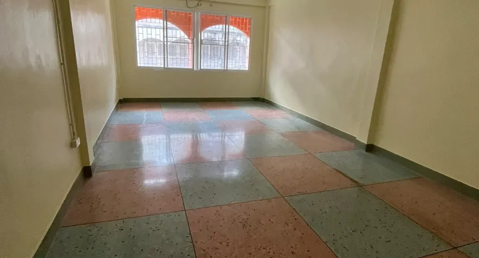 For rent 4 bedrooms house in Din Daeng, Bangkok