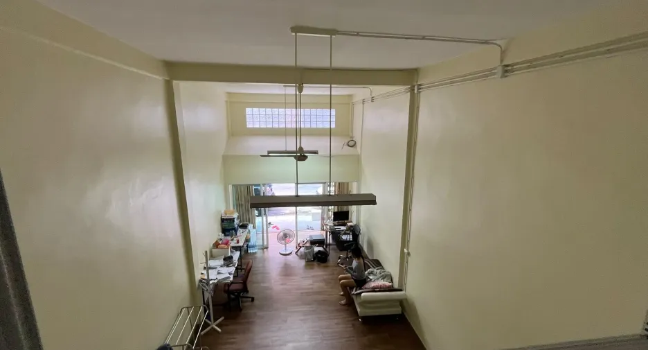 For rent 4 bedrooms house in Din Daeng, Bangkok