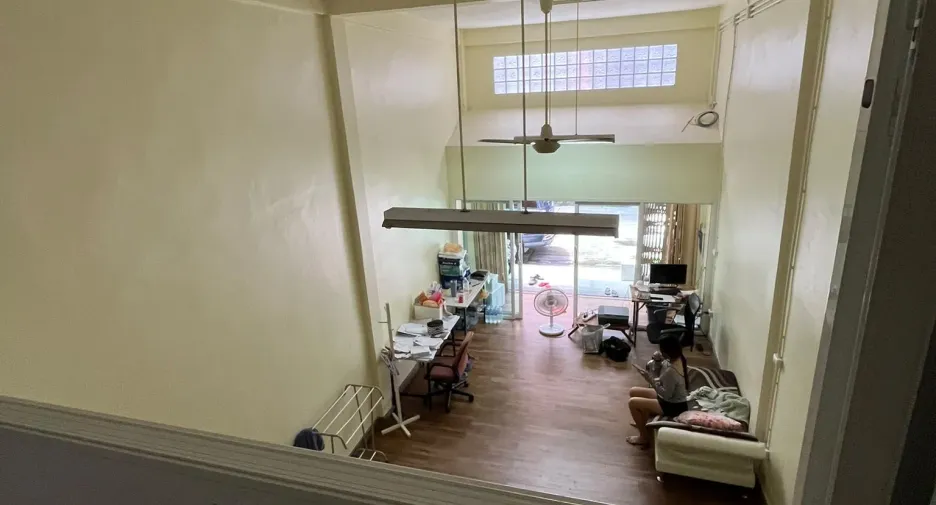 For rent 4 bedrooms house in Din Daeng, Bangkok