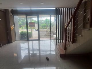 For sale 3 bedrooms townhouse in Bueng Kum, Bangkok