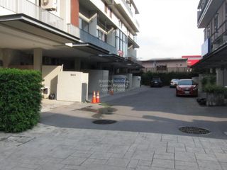For sale 3 bedrooms townhouse in Bueng Kum, Bangkok