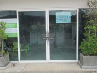 For sale 6 bedrooms townhouse in Don Mueang, Bangkok