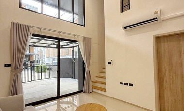 For rent 3 bedrooms townhouse in Suan Luang, Bangkok
