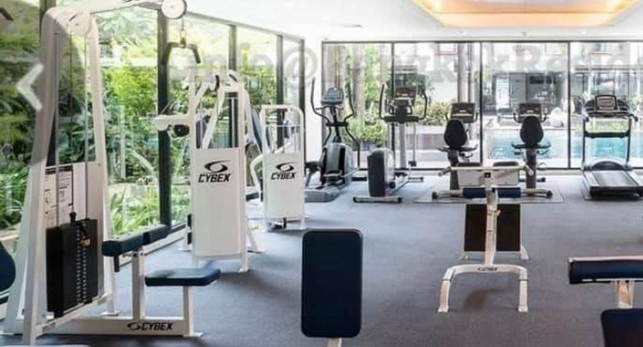For rent 2 bedrooms condo in Huai Khwang, Bangkok