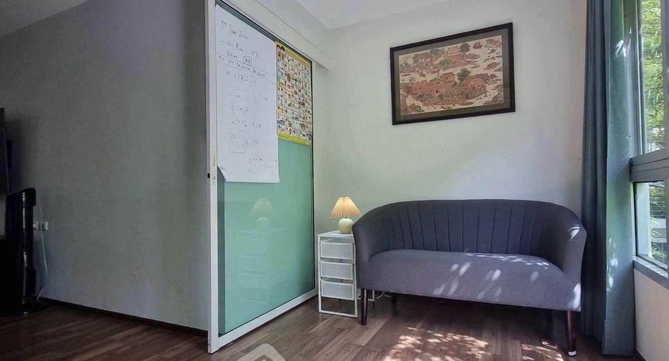 For rent 2 bedrooms condo in Phra Khanong, Bangkok